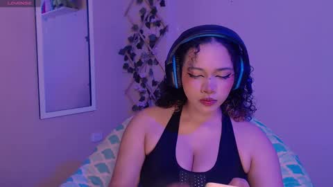 Madeline  online show from November 3, 2025, 4:14 am