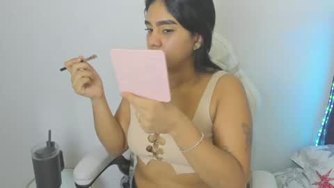 madelinesquit online show from April 21, 2026, 7:06 pm