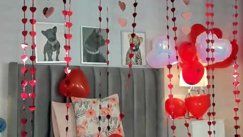 Madie  online show from February 11, 2025, 5:40 pm