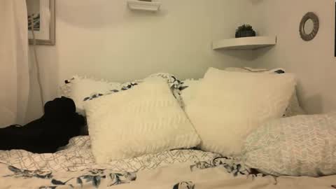 Madie Ray online show from February 21, 2025, 5:46 am