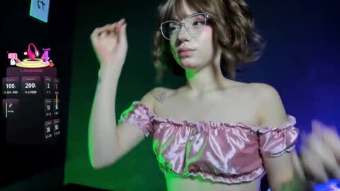 Madison Watson online show from September 25, 2025, 10:08 am