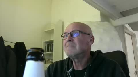 madio1187940 online show from December 15, 2025, 4:11 pm