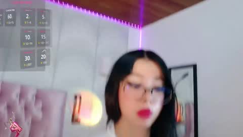 madison_oli online show from September 23, 2025, 2:14 am