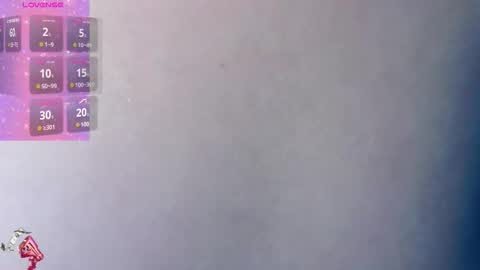 madison_oli online show from October 28, 2025, 11:36 am