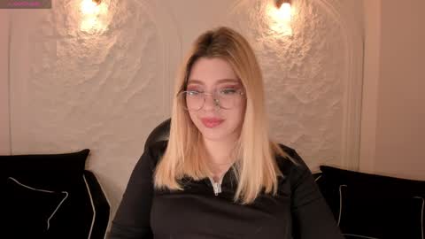 Madison Kane online show from April 4, 2026, 11:08 am