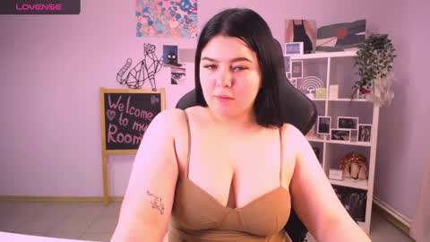 Snapshot of madisonmongomery chatting on December 4, 2024, 6:17 pm madisonmongomery online show from December 4, 2024, 6:17 pm