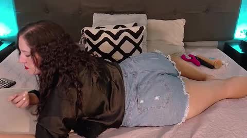 Snapshot of madisonsmith1 chatting on March 2, 2025, 1:26 am Madison Smith online show from March 2, 2025, 1:26 am