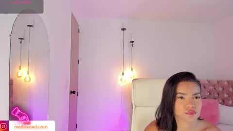 Madisson Davon online show from October 1, 2025, 12:00 pm