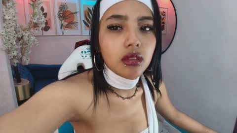 madisson_thompsonn online show from May 15, 2026, 9:00 pm