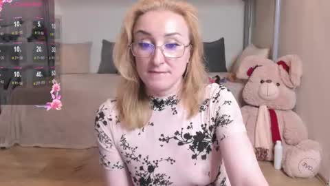 Snapshot of madissonkiss chatting on June 18, 2026, 12:55 am Madisson online show from June 18, 2026, 12:55 am