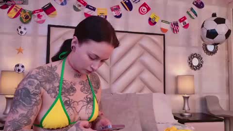 MadissonPayton online show from July 4, 2026, 4:02 pm