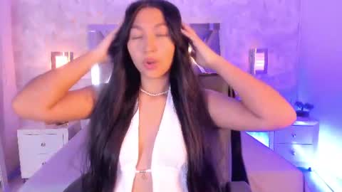 Snapshot of mady_roa chatting on July 6, 2026, 11:40 pm Mady Roa online show from July 6, 2026, 11:40 pm