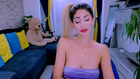 Madye Roberts online show from September 14, 2025, 8:52 pm