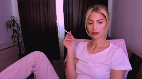 Madye Roberts online show from April 16, 2026, 7:09 am