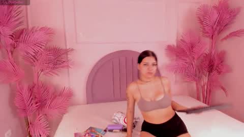 madyscarlett online show from October 12, 2025, 12:04 pm