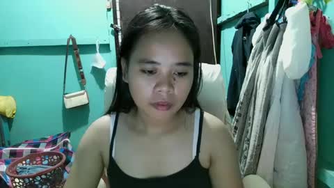 mae_lovers234xx online show from December 7, 2024, 2:13 pm