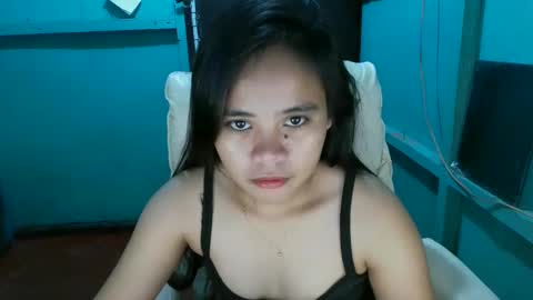 mae_lovers234xx online show from January 15, 2025, 1:41 pm