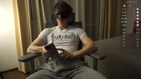 Mike XMaestro 3369 online show from February 23, 2025, 7:38 pm