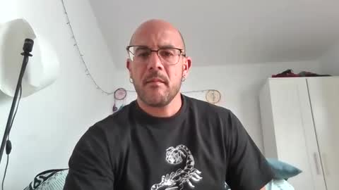 maestroalvarez online show from March 7, 2026, 12:13 pm