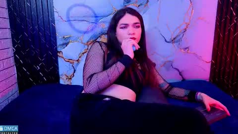 maevekuro online show from March 12, 2026, 3:23 am