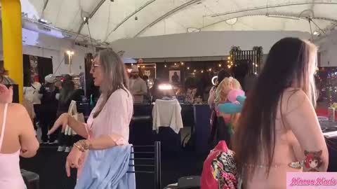 Meaves online show from February 7, 2026, 10:57 pm