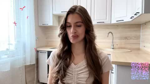 Sophie online show from April 20, 2026, 6:05 am