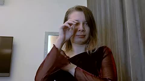 Snapshot of magaretunion chatting on November 2, 2025, 5:48 pm Margaret online show from November 2, 2025, 5:48 pm