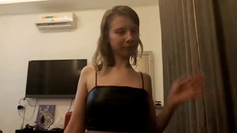 Snapshot of magaretunion chatting on November 26, 2025, 5:47 pm Margaret online show from November 26, 2025, 5:47 pm