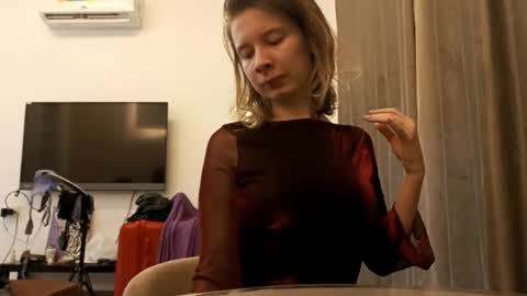 Snapshot of magaretunion chatting on December 3, 2025, 6:39 pm Margaret online show from December 3, 2025, 6:39 pm