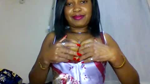 magdalinemus online show from October 14, 2025, 6:42 pm