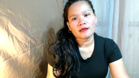 Snapshot of mages_1995 chatting on June 27, 2026, 4:17 am mages_1995 online show from June 27, 2026, 4:17 am