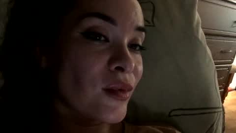 magggg658318 online show from February 13, 2025, 2:09 pm