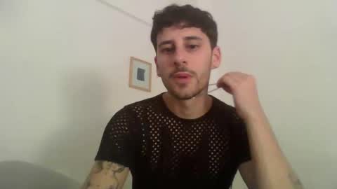 maggicboy29 online show from December 18, 2025, 3:23 am