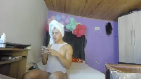 maggie_fit online show from February 5, 2025, 3:02 am