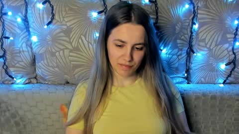 Maggie online show from April 21, 2026, 1:42 am