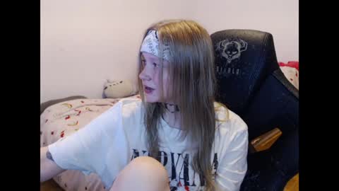 Magdalene Swaggy online show from December 13, 2024, 7:43 pm