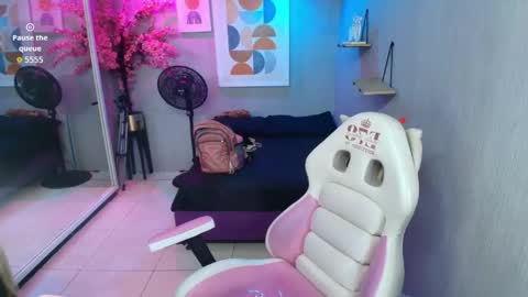 Snapshot of maggy_t18 chatting on June 2, 2026, 3:19 am Maggy online show from June 2, 2026, 3:19 am