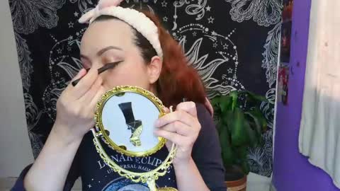 Snapshot of magic_clairewitch chatting on May 6, 2026, 9:53 pm Claire online show from May 6, 2026, 9:53 pm