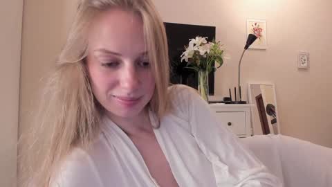 Alice  online show from January 30, 2025, 11:11 am