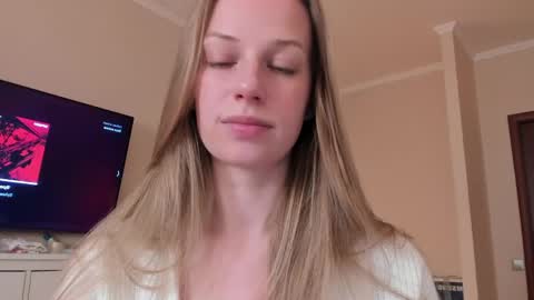 Snapshot of magic_couple13 chatting on May 1, 2026, 9:25 am Alice online show from May 1, 2026, 9:25 am