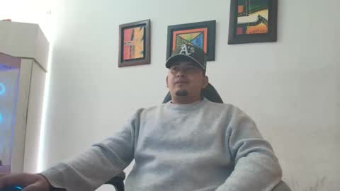 Snapshot of magic_milk23 chatting on December 14, 2025, 2:11 pm magic_milk23 online show from December 14, 2025, 2:11 pm