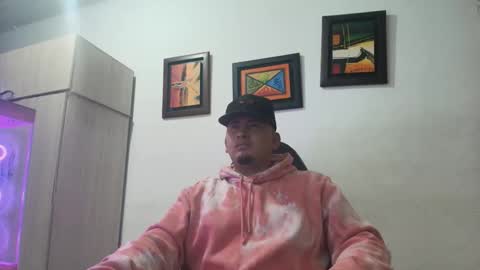 Snapshot of magic_milk23 chatting on January 8, 2026, 6:05 am magic_milk23 online show from January 8, 2026, 6:05 am