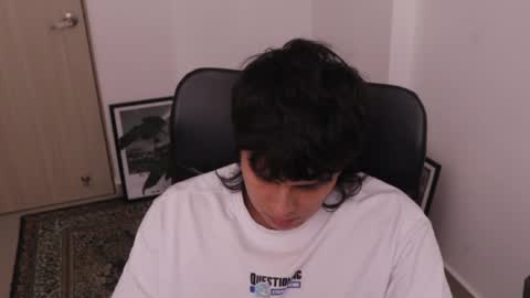 Tony Hoffa online show from April 19, 2026, 7:49 pm