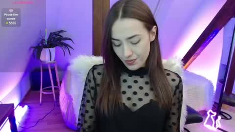 Zooey online show from February 28, 2025, 7:25 pm