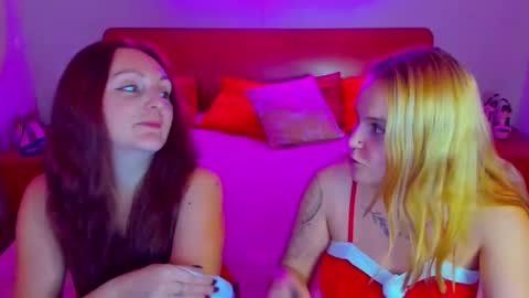 Lili and Bella online show from December 28, 2024, 12:13 pm