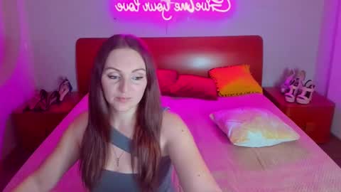 Lili and Bella online show from March 12, 2025, 10:48 am