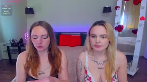 Lili and Bella online show from April 25, 2026, 7:22 am