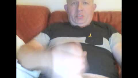 magicman250 online show from September 28, 2025, 2:39 am