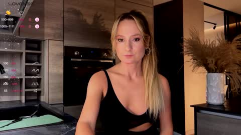 magicpeaach online show from December 1, 2024, 4:29 pm