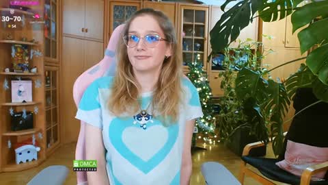 Nicole online show from January 7, 2025, 11:03 pm